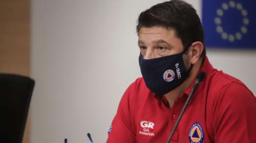 Κακοκαιρία Ιανός: Σε κατάσταση έκτακτης ανάγκης 8 περιοχές στη Δυτική Ελλάδα - Κλείνουν σχολεία και πορθμεία