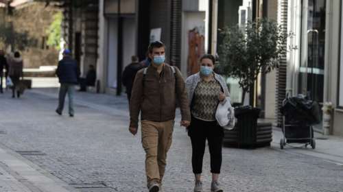 Τελευταία προειδοποίηση από την κυβέρνηση: Ή μένετε σπίτι ή απαγόρευση της κυκλοφορίας