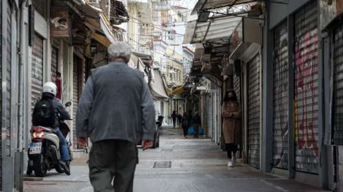 Όχι ακόμα άνοιγμα του λιανεμπορίου λένε οι λοιμωξιολόγοι - Πρώτα Γυμνάσια και Λύκεια
