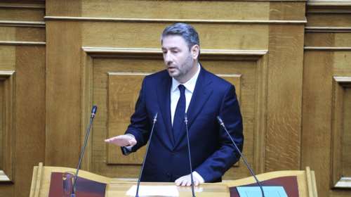 Επανακατέθεσε ο Ανδρουλάκης την επίκαιρη ερώτηση στον πρωθυπουργό για την ακρίβεια