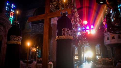 Μεγάλη Πέμπτη, η Σταύρωση του Ιησού - Τι συμβολίζουν τα δώδεκα Ευαγγέλια