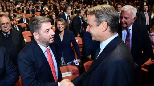 Δεν ισχύει ότι αρχειοθετήθηκε η μήνυση Ανδρουλάκη στον &quot;κρεοπώλη των υποκλοπών&quot; - Ανασκεύασε η Καθημερινή μετά το λάθος