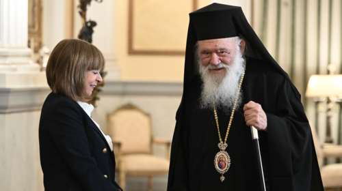 "Ιερό αντάρτικο" για τον γάμο των ομόφυλων ζευγαριών: Το "άκυρο" στην Πρόεδρο και η στοχοποίηση των βουλευτών