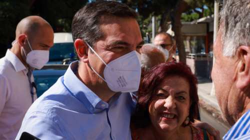 Τσίπρας από Ρόδο: "Έίμαστε έτοιμοι να βγάλουμε τα κάστανα από τη φωτιά - Όσο γρηγορότερα οι εκλογές τόσο καλύτερα"