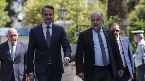 Επίσκεψη Μητσοτάκη στο Άγιο Όρος με το βλέμμα στο κόμμα ΝΙΚΗ - Ο ρόλος των μονών που έδωσαν &quot;γραμμή&quot;