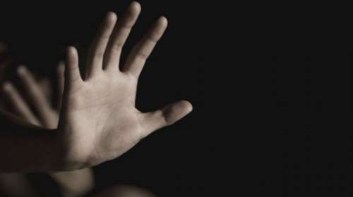 Καταγγελία σοκ για βιασμό 26χρονης από συνάδελφό της - Είχαν βγει για τα γενέθλιά του [Βίντεο]