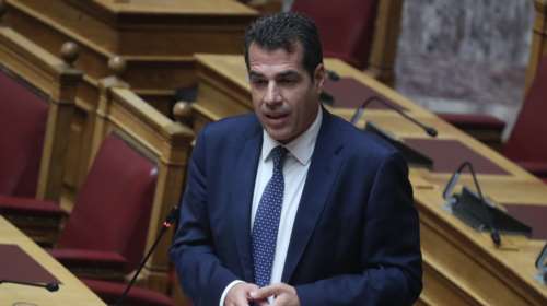 Πλεύρης: Όσοι παίρνουν άσυλο θα μπαίνουν στην αγορά εργασίας - Τι προβλέπει το νέο νομοσχέδιο