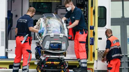 Ναβάλνι: &quot;Πολύ ανησυχητική η κατάστασή του&quot; - Η ΜΚΟ που κατάφερε να τον μεταφέρει στο Βερολίνο [Εικόνες]