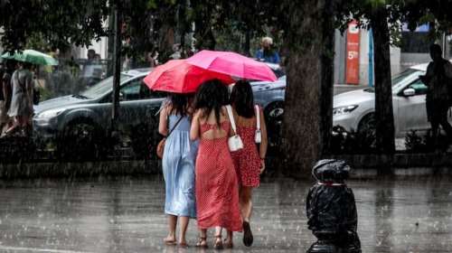 Καιρός: Κύματα κακοκαιρίας στη Μεσόγειο επηρεάζουν την Ελλάδα - Σε ποιες περιοχές θα &quot;χτυπήσουν&quot; βροχές και καταιγίδες