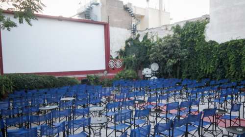 Ανοιγμα επιχειρήσεων: Το επόμενο &quot;κύμα&quot; τη Δευτέρα με θερινά σινεμά, ξενοδοχεία, κολυμβητήρια και...τατουατζίδικα