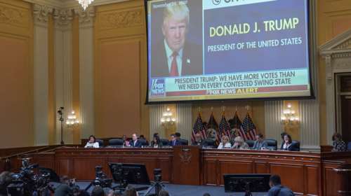 &quot;Βόμβα&quot; για τον Τραμπ: Επιασε από τον λαιμό μυστικό πράκτορα για να τον πάει στο Καπιτώλιο τη μέρα της εισβολής