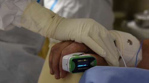 Κορονοϊός: &quot;Μαύρη&quot; Δευτέρα με 45 νεκρούς μέσα σε λίγες ώρες στην Ελλάδα