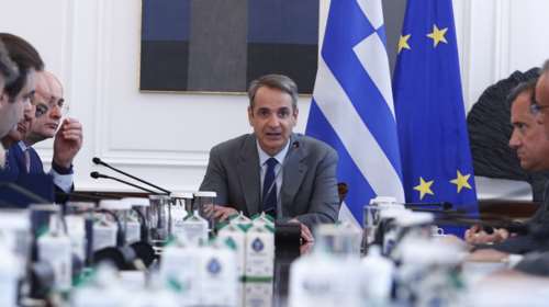 "Καμπανάκι" στην κυβέρνηση από τις δημοσκοπήσεις: "Καυτή πατάτα" η ακρίβεια, η φορολογία και οι μισθοί