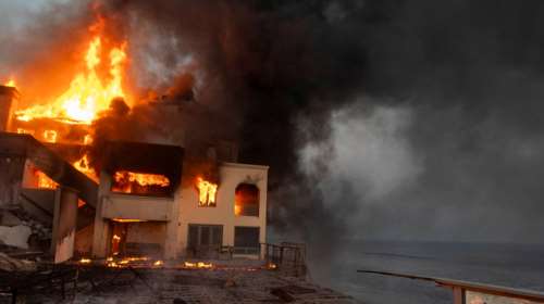 Ανάλυση: Γιατί οι megafires στο Λος Αντζελες καίνε ανεξέλεγκτες μέσα στον χειμώνα - &quot;Η νέα κανονικότητα&quot;