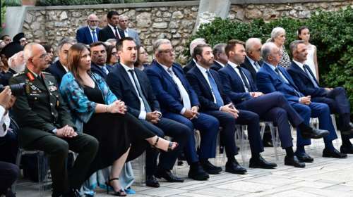 Προεδρικό: Τα μηνύματα, τα πηγαδάκια, ο γάμος Κασσελάκη και οι εμφανίσεις  - Οι άψογες, οι υπερβολικές και οι εκτός θέματος