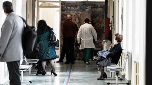 Κορονοϊός: Νέο μαύρο ρεκόρ με 738 διασωληνωμένους - 65 θάνατοι και 1.724 κρούσματα σήμερα