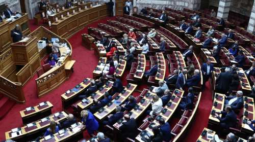 Τα πόθεν έσχες της Βουλής: Τα &quot;γερά πορτοφόλια&quot;, οι &quot;επενδυτές&quot;, τα υπέρογκα δάνεια και οι &quot;σκαφάτοι&quot;