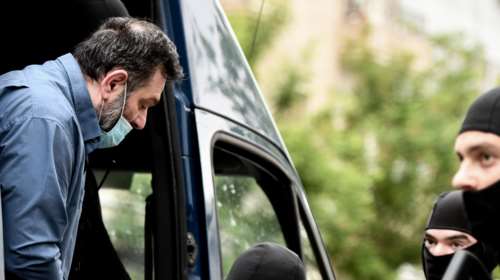 Στην Ελλάδα ο Γιάννης Λαγός: Έφτασε στο Εφετείο - Θα εκτίσει την ποινή του στις φυλακές του Δομοκού