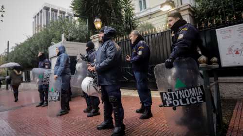 &quot;Πορτοκαλί&quot; συναγερμός στην Ελλάδα μετά τη ρωσική εισβολή στην Ουκρανία: Ποιοι στόχοι έχουν αυξημένα μέτρα ασφαλείας