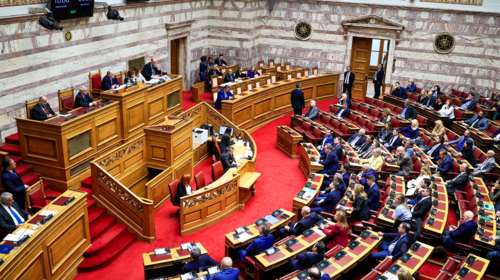 Live - Βουλή: Ξεκίνησε η συζήτηση για την πρόταση δυσπιστίας κατά της κυβέρνησης - Τι προβλέπει το Σύνταγμα