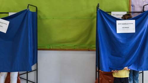Δημοσκόπηση Interview: Προβάδισμα 16,2% για τη ΝΔ - Το 16% λέει &quot;ναι&quot; στο κόμμα Τσίπρα