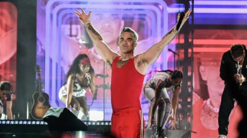 Ο Ρόμπι Γουίλιαμς έβαλε &quot;φωτιά&quot; στο Καλλιμάρμαρο - Χιλιάδες κόσμος στη μοναδική συναυλία του [εικόνες - βίντεο]