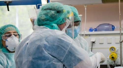 Κορονοϊός: Σοκ και δέος - Υπερδιπλασιάστηκαν νεκροί και διασωληνωμένοι από την αρχή του lockdown