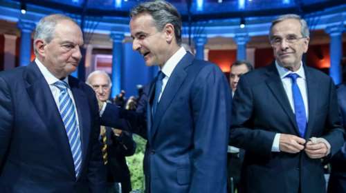 Διαγραφή Σαμαρά: Όλοι οι προβολείς στραμμένοι στην ομιλία Καραμανλή την Παρασκευή - Τι γραμμή θα ακολουθήσει