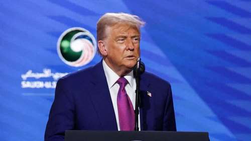 Ανάλυση: Γιατί ο Τραμπ δεν αποφασίζει να χτυπήσει το Ιράν- Θέλει να δει αν οι ισραηλινές επιθέσεις "άλλαξαν τα μυαλά" των Ιρανών