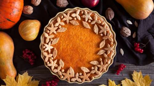 Ακης Πετρετζίκης: 2+1 συνταγές για λαχταριστά και πανεύκολα φθινοπωρινά γλυκά