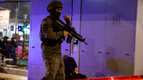 Αποτρόπαιο έγκλημα στο Ισραήλ: Μαχαίρωσαν 25χρονο που περίμενε στη στάση του τραμ- Νεκρός ο δράστης