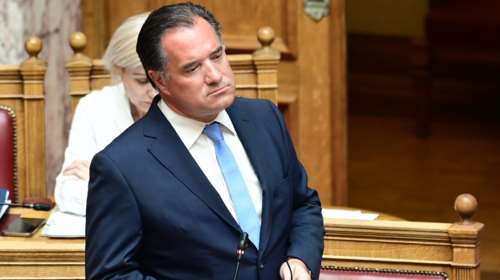 Γεωργιάδης: &quot;Ούτε το ΚΕΘΕΑ καταργούμε, ούτε κλείνουμε καμία δομή, ούτε καταργούμε τη στεγνή απεξάρτηση&quot;