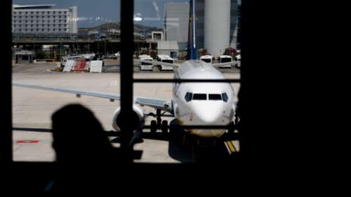 Κορονοϊός: Πώς επηρεάζει η πανδημία τους πιλότους - Ο κίνδυνος με την άδεια επαγγέλματος