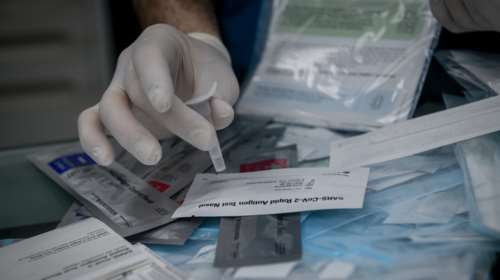 Πανελλήνιες 2021: Πότε και πώς προμηθεύονται οι υποψήφιοι τα self test - Πόσα δικαιούνται