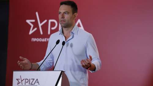 Στέφανος Κασσελάκης: Στεφάνι στο μνημείο του ΕΑΤ - ΕΣΑ θα καταθέσει το μεσημέρι ο πρόεδρος του ΣΥΡΙΖΑ