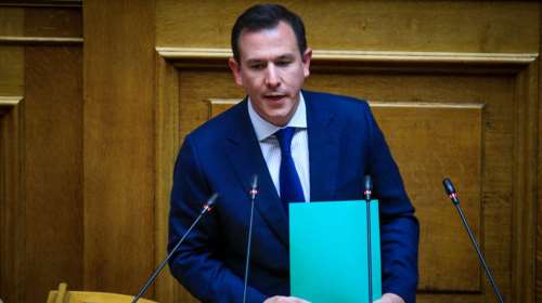 Βουλή: Την άρση της βουλευτικής ασυλίας των Δουδωνή - Φερχάτ προτείνει η επιτροπή δεοντολογίας - &quot;Εγώ δεν είμαι Καραμανλής&quot;