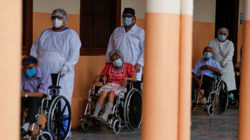 Ανησυχητικό: Μετάλλαξη του κορονοϊού &quot;χτύπησε&quot; εμβολιασμένους ηλικιωμένους και προσωπικό γηροκομείου στις ΗΠΑ