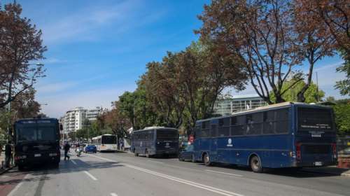 &quot;Αστακός&quot; η Θεσσαλονίκη για τα εγκαίνια της ΔΕΘ: 3.500 αστυνομικοί, ελικόπτερα, drones, κλειστοί δρόμοι