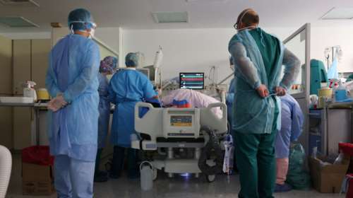 Κορονοϊός - Τζανάκης: 40.000 έως 45.000 τα πραγματικά κρούσματα - Πλασματικός ο αριθμός των τελευταίων ημερών