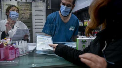 Σχολεία: 6.948 νέα κρούσματα σε μαθητές και εκπαιδευτικούς - Έγιναν 290.000 self test