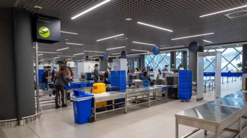 Θεσσαλονίκη: Γεωργιανός πήγε με μαχαίρι στο &quot;Μακεδονία&quot; - Μία εβδομάδα πριν είχε γρονθοκοπήσει επιβάτες σε πτήση