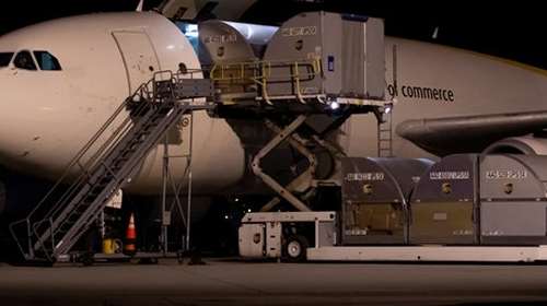 Μπουρλάς: Πώς θα διανεμηθούν τα εμβόλια της Pfizer σε όλο τον κόσμο- &quot;Πύργος Ελέγχου&quot; θα ελέγχει τη διαδικασία