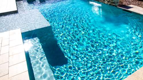 Τραγωδία στη Ρόδο: Κοριτσάκι τριών ετών πνίγηκε σε πισίνα -  Είχε πάει  με τη γιαγιά του σε παιδικό πάρτι