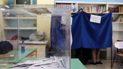 Δημοσκόπηση: Δεύτερο κόμμα και πιο "ουσιαστική αντιπολίτευση" η Πλεύση Ελευθερίας, έπεται το ΠΑΣΟΚ - Άκαρπος ο ανασχηματισμός