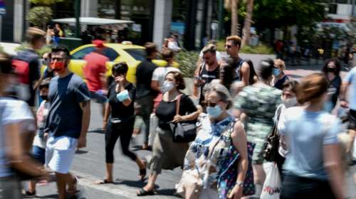 Τι συμβαίνει με τα ασυμπτωματικά κρούσματα: Οι μισοί με Όμικρον 5 δεν γνωρίζουν ότι νοσούν