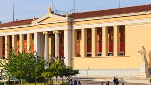 Πάνω από 220.000 διαγραφές "αιώνιων" φοιτητών στα ΑΕΙ: Οι 27.000 από τη Νομική Αθηνών