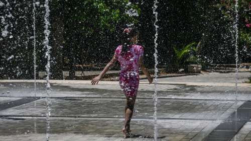 Καιρός: Συνεχίζεται το κύμα ζέστης με 38άρια και μελτέμια - Γιατί η ζέστη είναι πιο έντονη στην Αττική