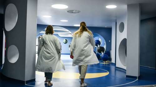Θερίζει η γρίπη στα παιδιά: Σκηνικό πολέμου στις εφημερίες στα νοσοκομεία Παίδων, 150 παιδιά στην ουρά