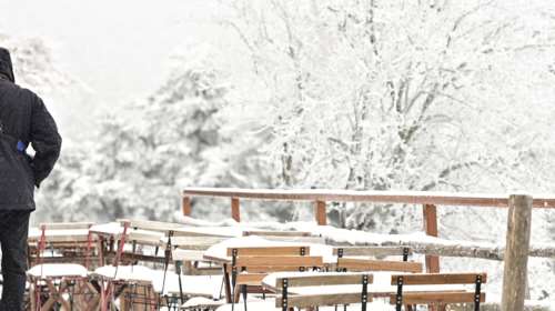 Ψυχρή εισβολή: Μηδενικές θερμοκρασίες και χιόνια την παραμονή Πρωτοχρονιάς και ανήμερα - Πού θα το "στρώσει"