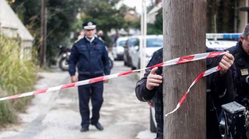 "Είχε πολλούς συντρόφους και με ενοχλούσε αυτό": Σοκάρει ο 18χρονος μητροκτόνος - Οι καυγάδες και το bullying